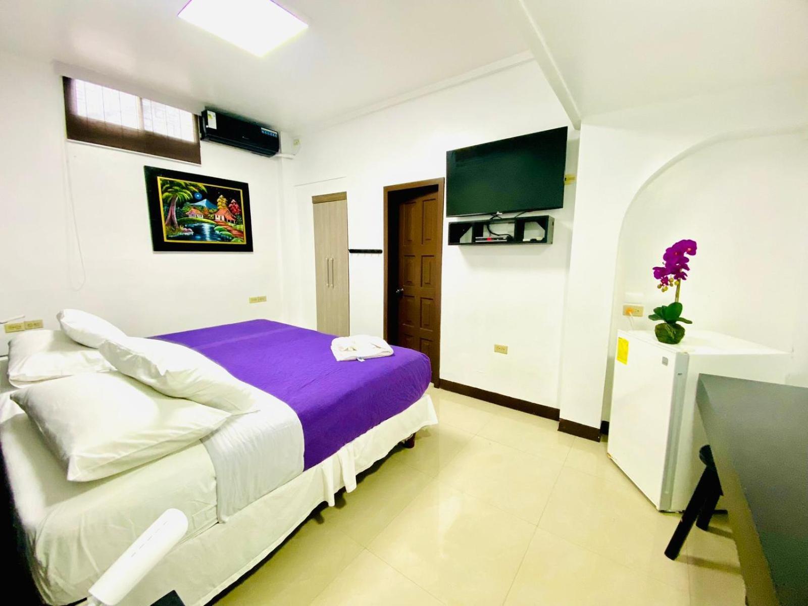 Hotel Los Algarrobos Puerto Baquerizo Moreno Luaran gambar