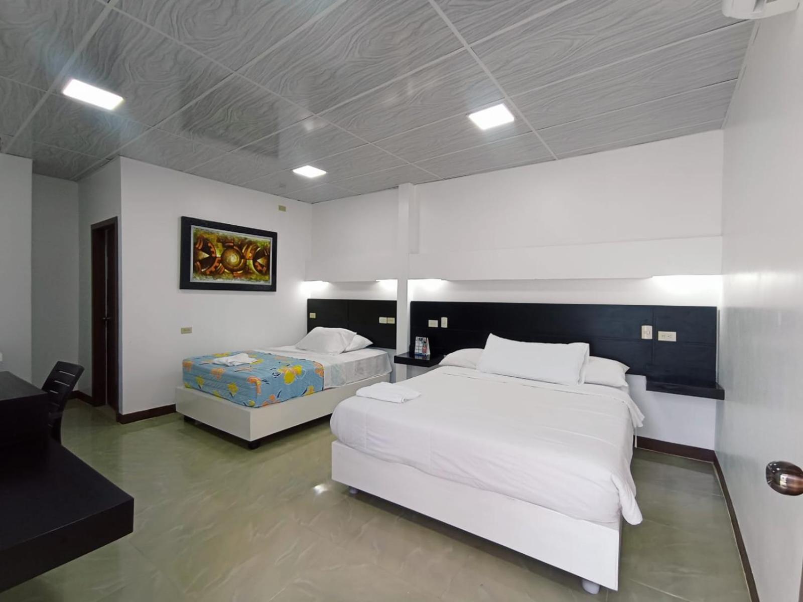Hotel Los Algarrobos Puerto Baquerizo Moreno Luaran gambar